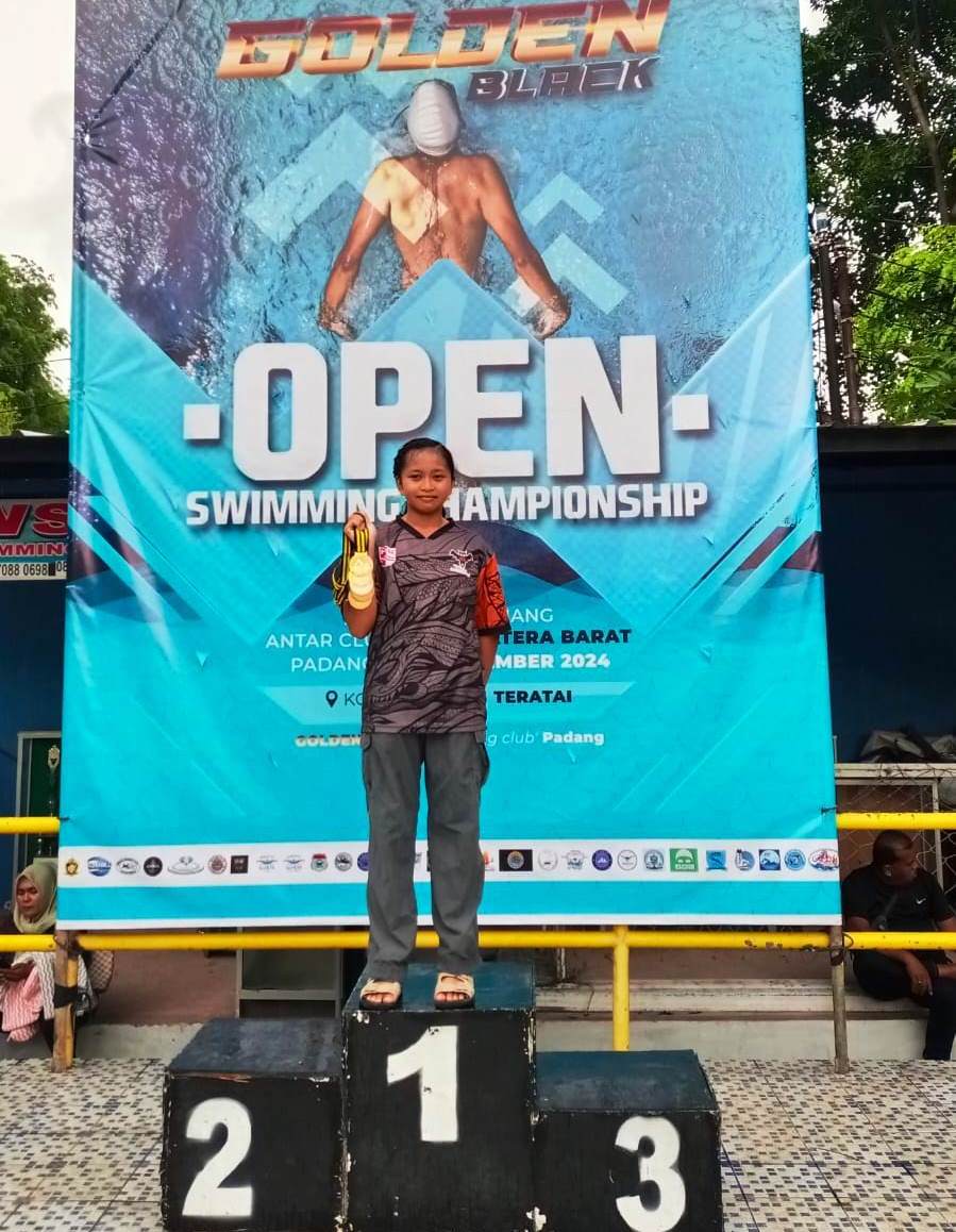 SISWA BERPRESTASI  
 SMAN 4 PADANG 
 MInggu 10 November...