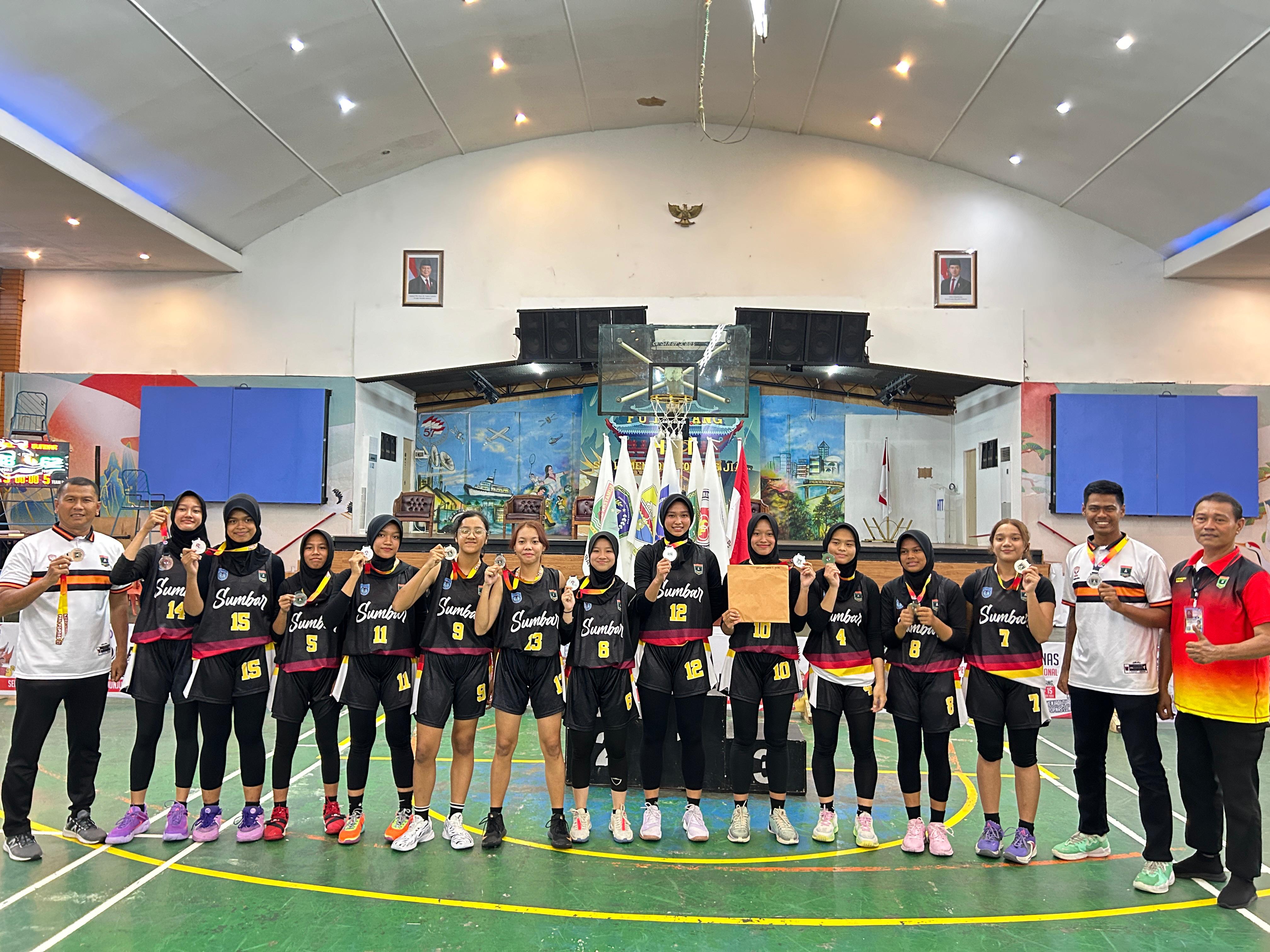 SISWA BERPRESTASI  
SMAN 4 PADANG 
 Jumat 15 November 2024