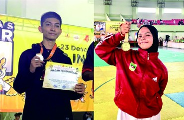 BERPRESTASI  
 SISWA/I SMAN 4 PADANG 
 Jumat 29 Desember 2023