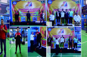 SISWA BERPRESTASI  
 SMAN 4 PADANG