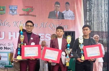 SISWA BERPRESTASI  
SMAN 4 PADANG 
 Rabu 19 NOVEMBER 2025